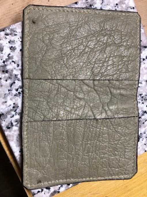 Porte cartes en cuir d'autruche